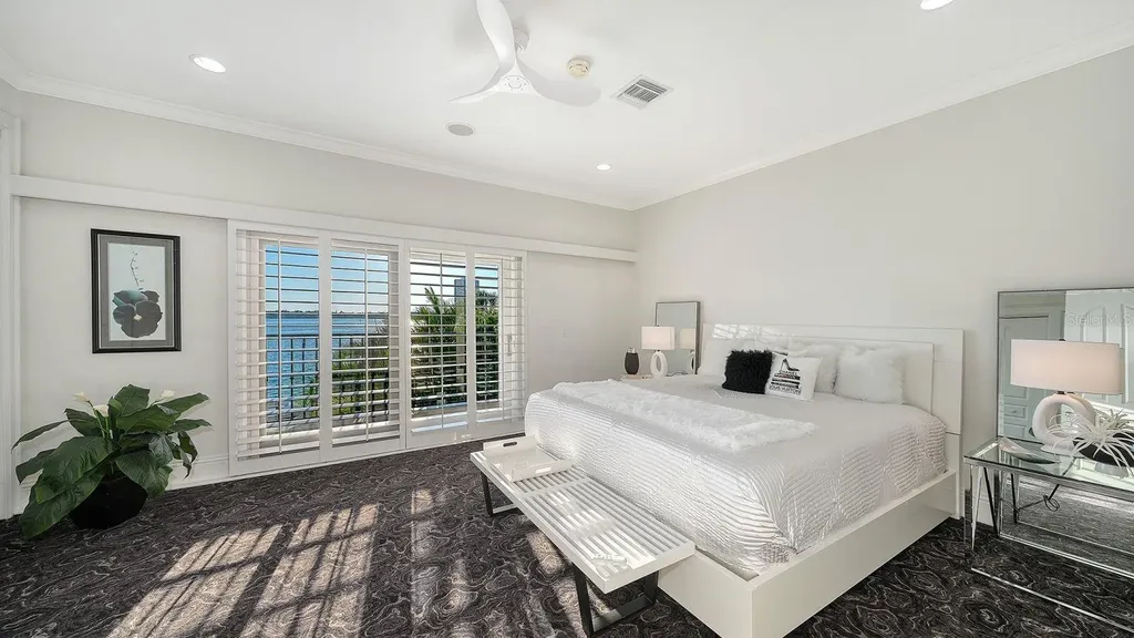 344 W Royal Flamingo Drive Sarasota FL 34236