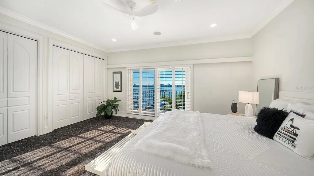 344 W Royal Flamingo Drive Sarasota FL 34236