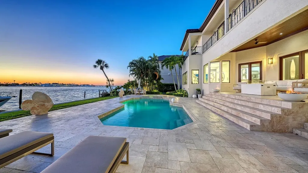 344 W Royal Flamingo Drive Sarasota FL 34236