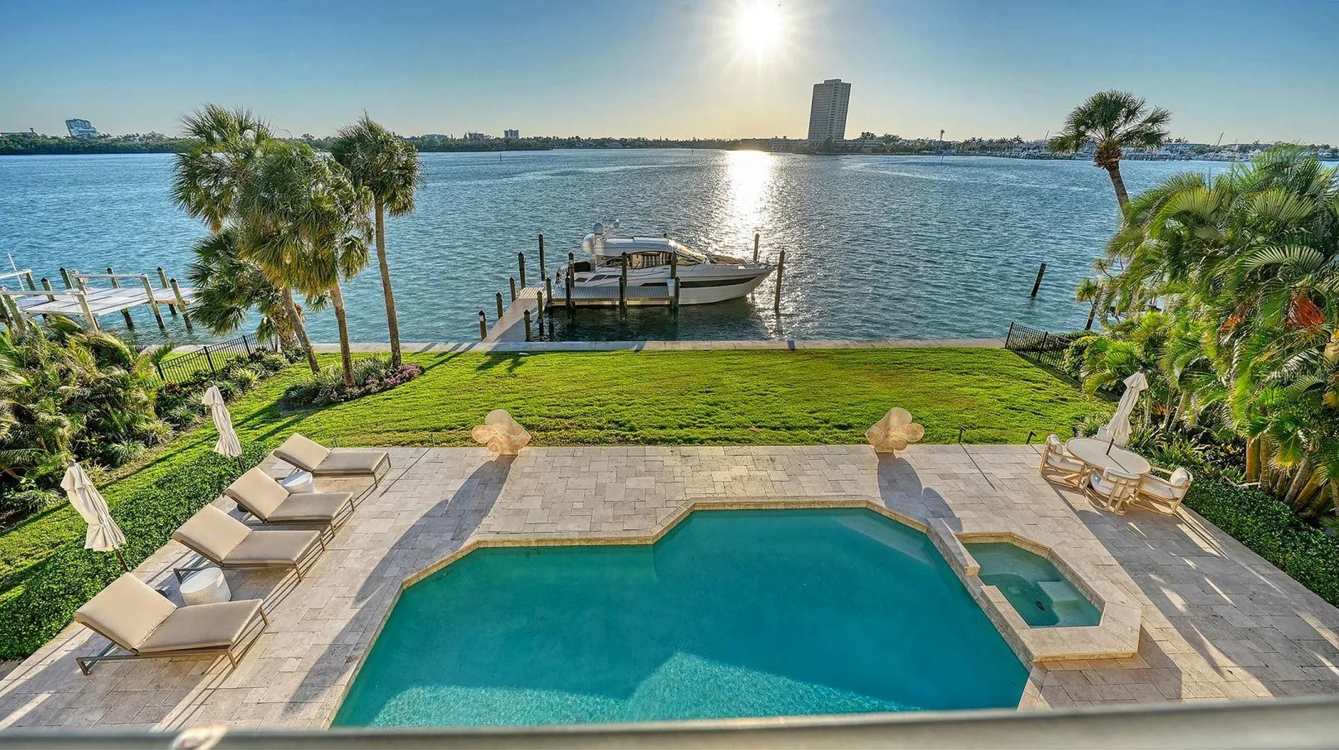 344 W Royal Flamingo Drive Sarasota FL 34236