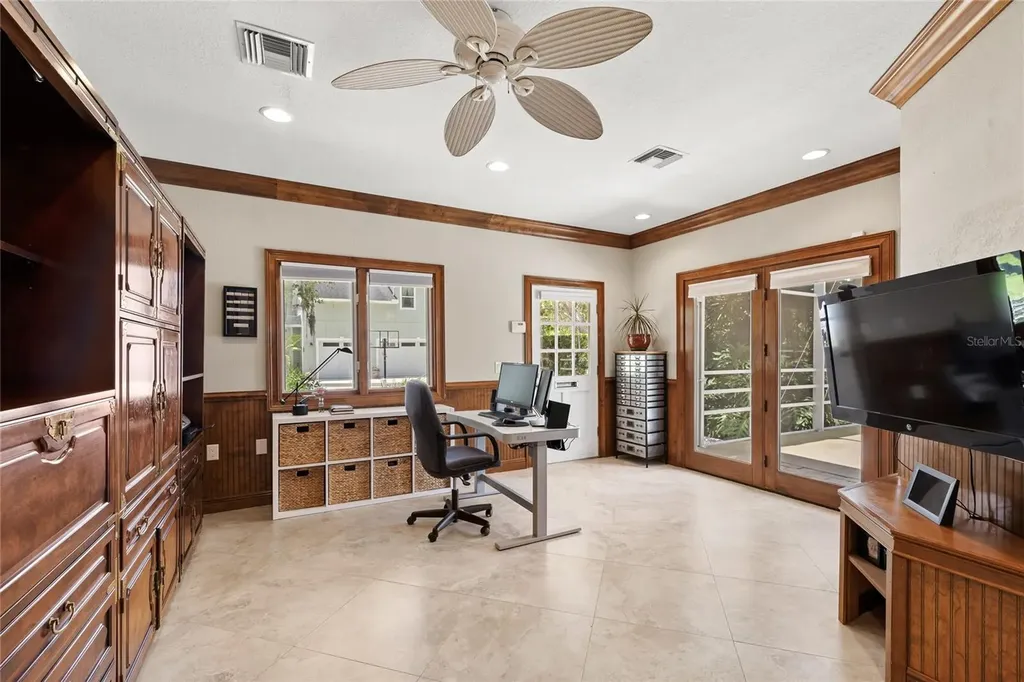 240 W 7th Street Chuluota FL 32766