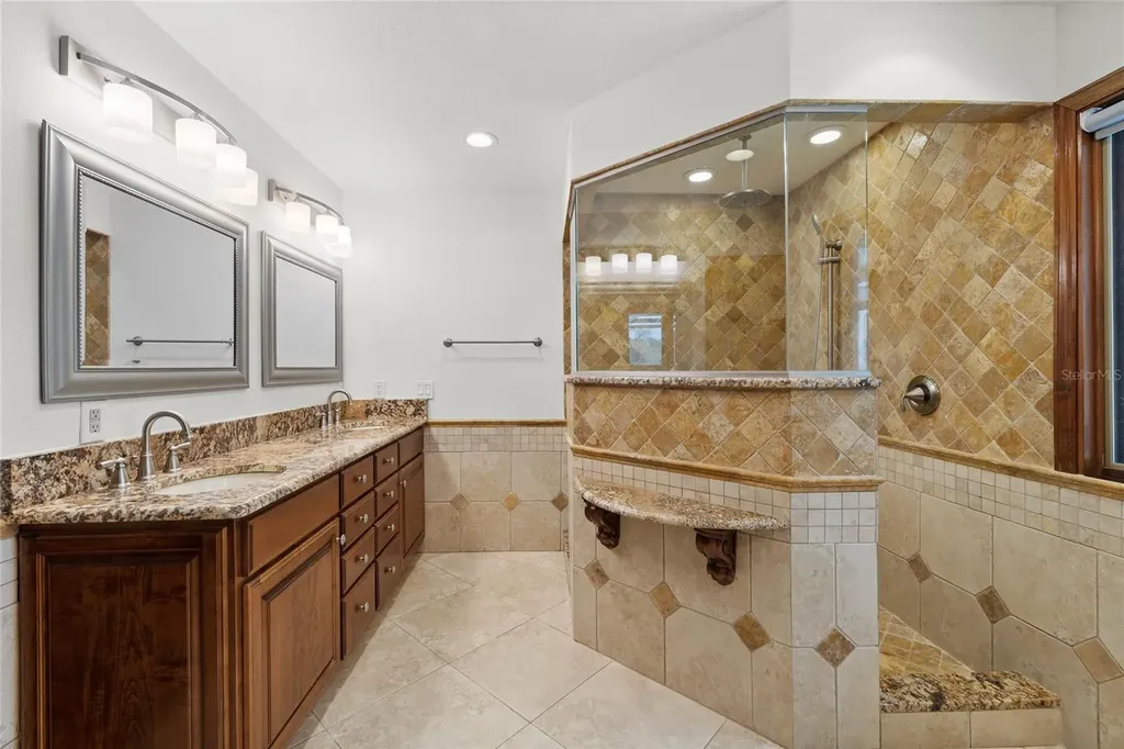240 W 7th Street Chuluota FL 32766