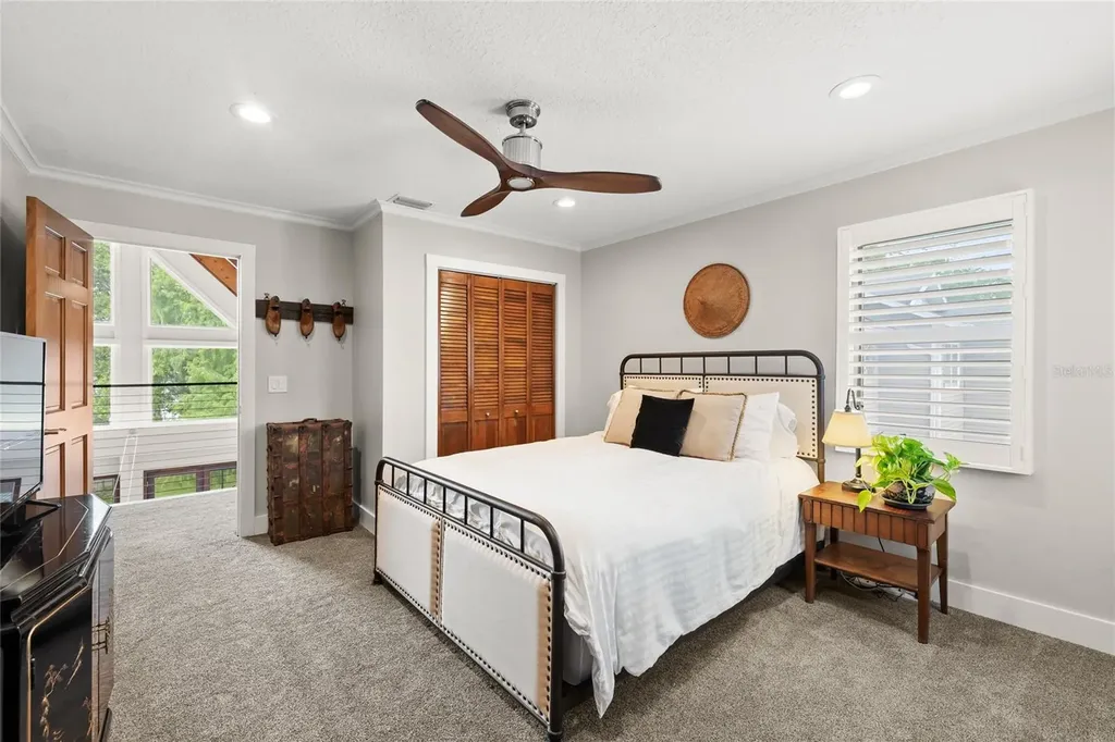 240 W 7th Street Chuluota FL 32766
