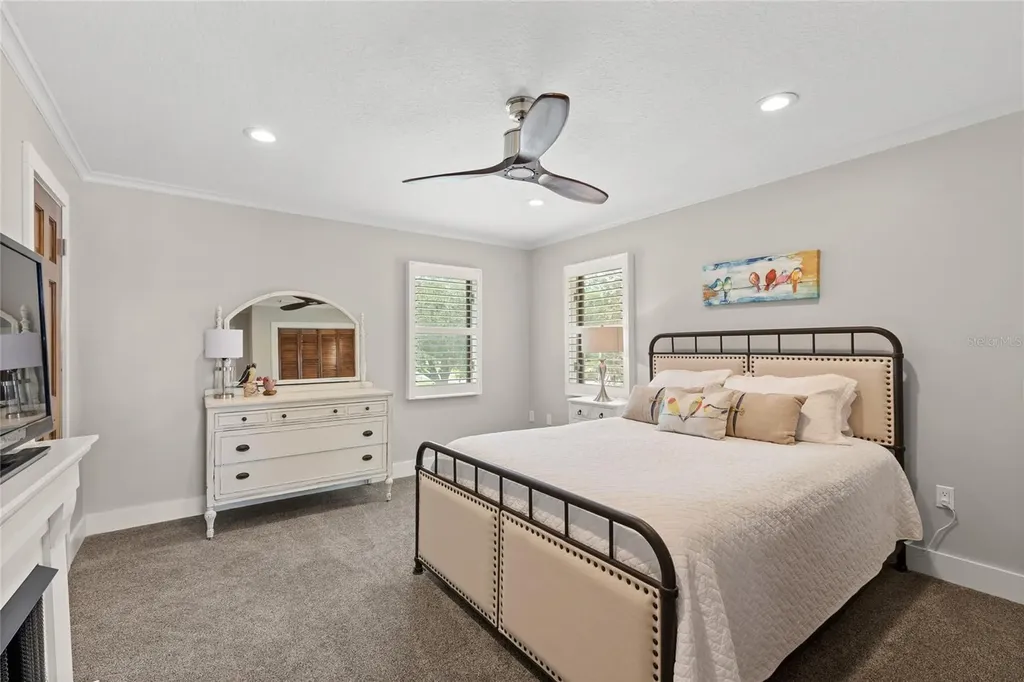 240 W 7th Street Chuluota FL 32766
