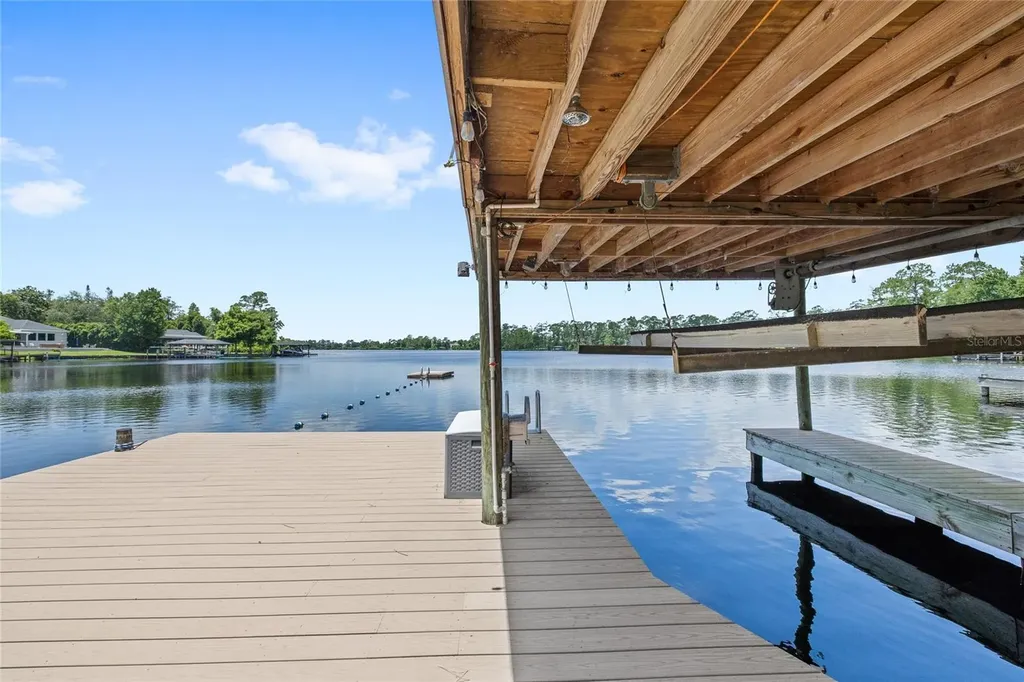 240 W 7th Street Chuluota FL 32766