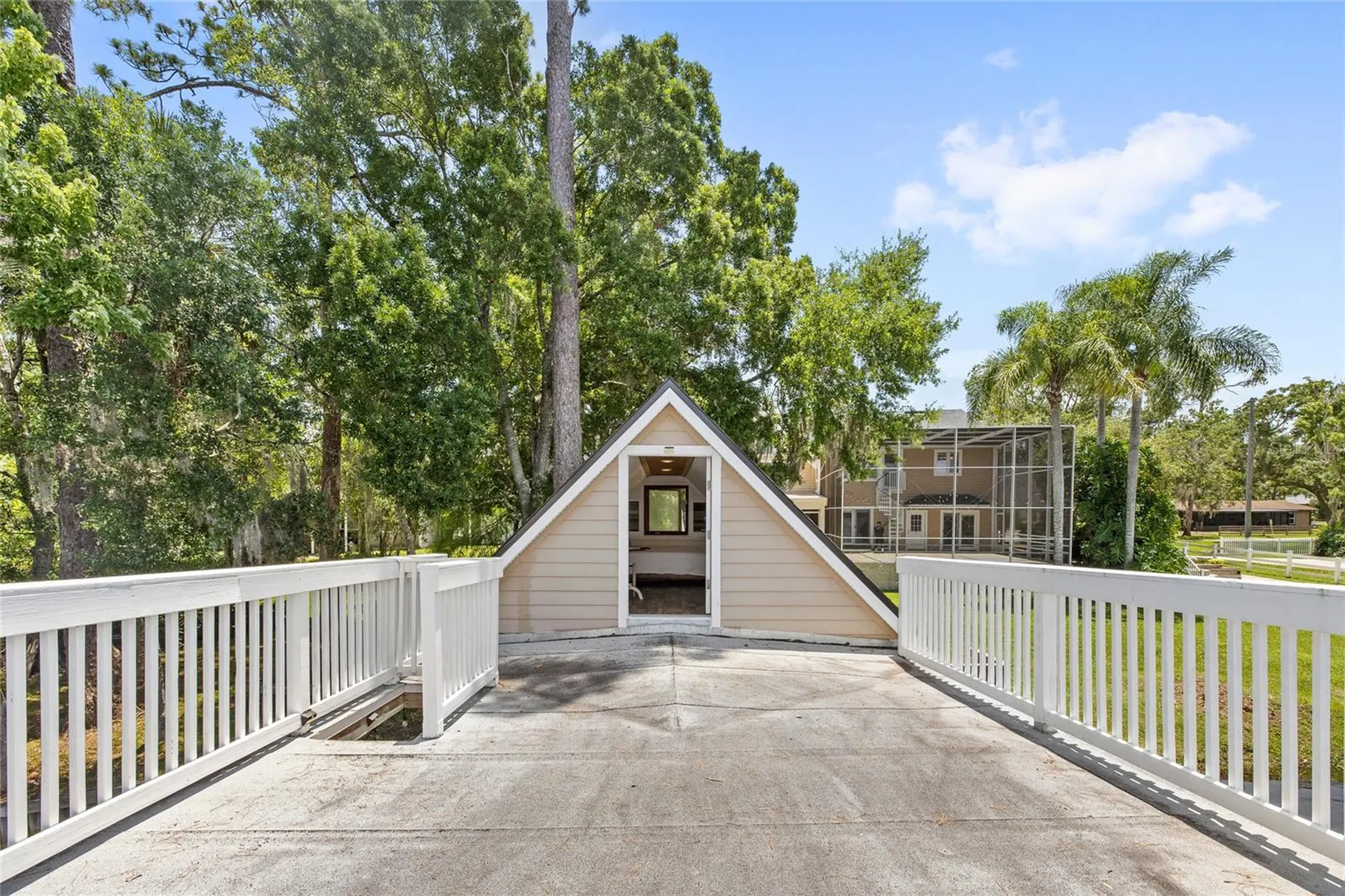 240 W 7th Street Chuluota FL 32766