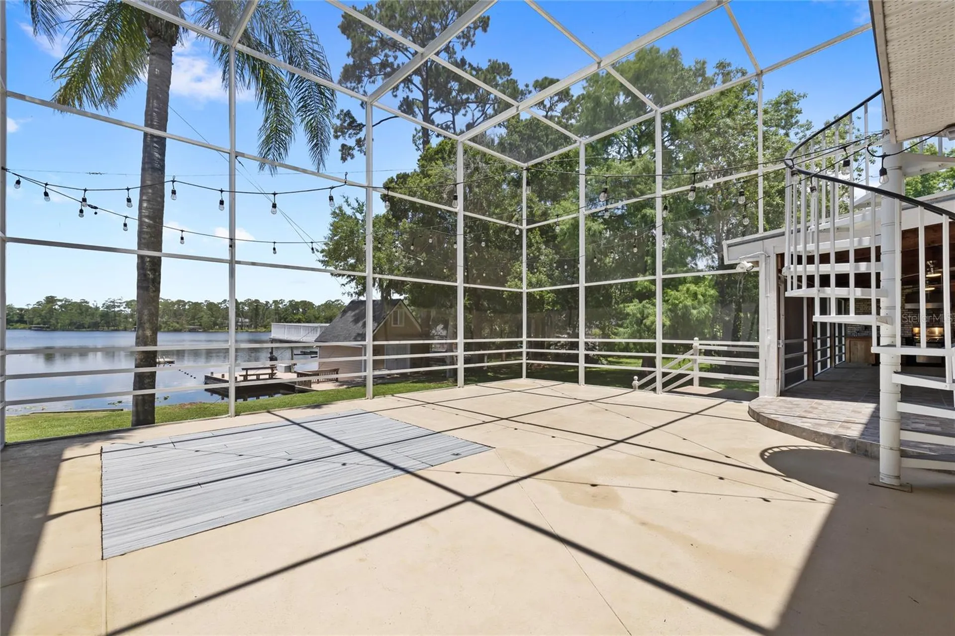 240 W 7th Street Chuluota FL 32766