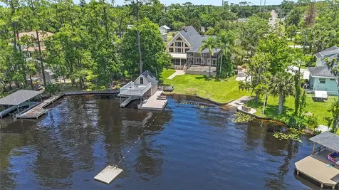 240 W 7th Street Chuluota FL 32766