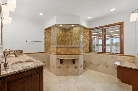 240 W 7th Street Chuluota FL 32766