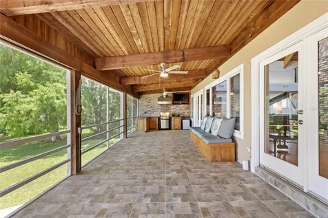 240 W 7th Street Chuluota FL 32766
