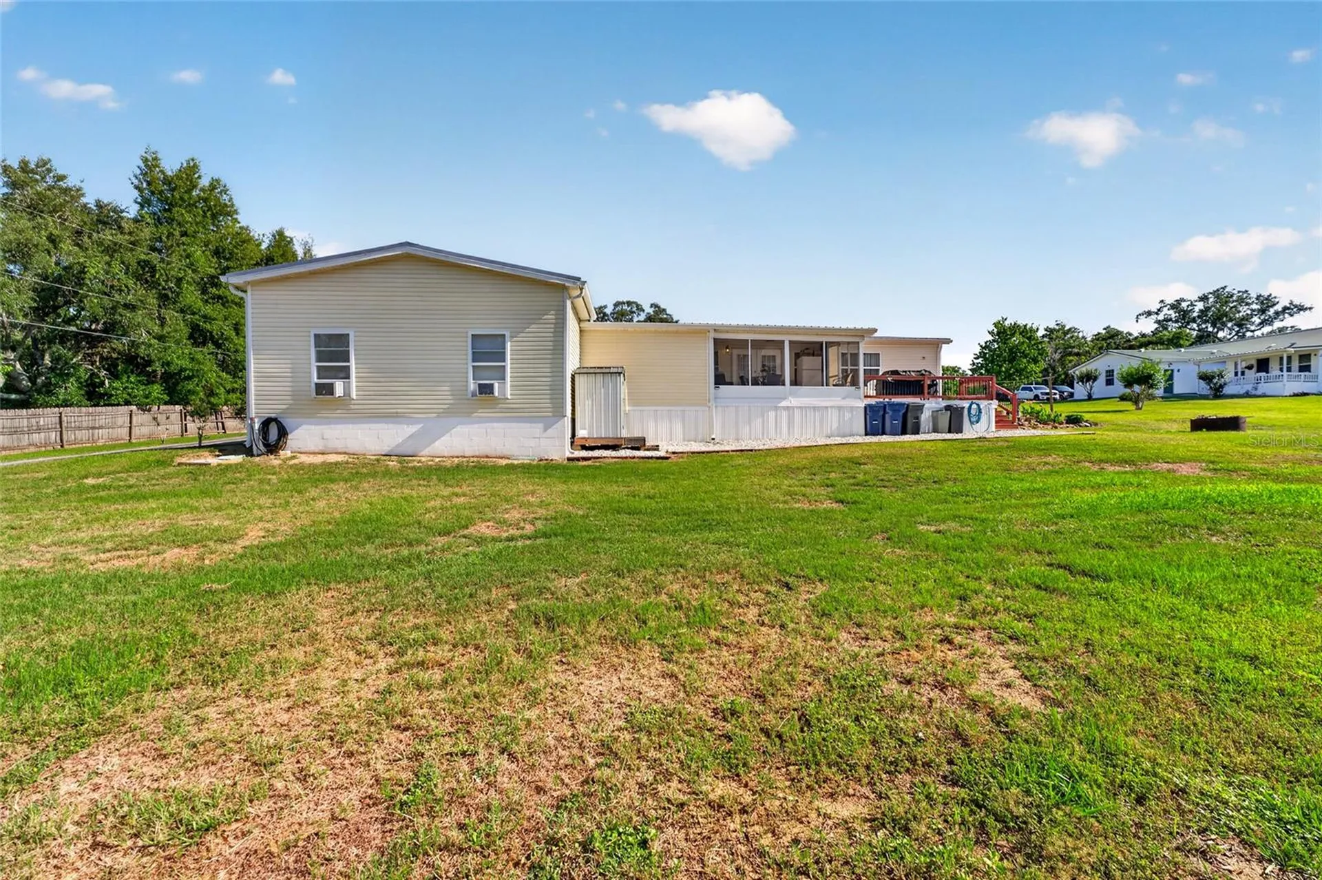 9706 Us Highway 301 Dade City FL 33525