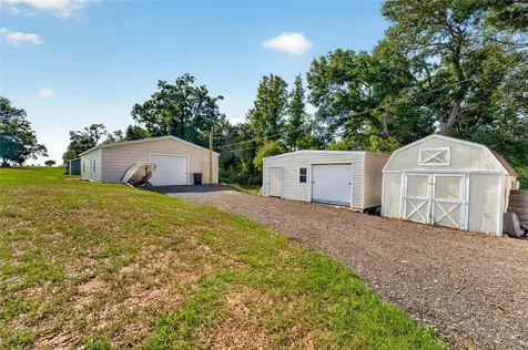 9706 Us Highway 301 Dade City FL 33525