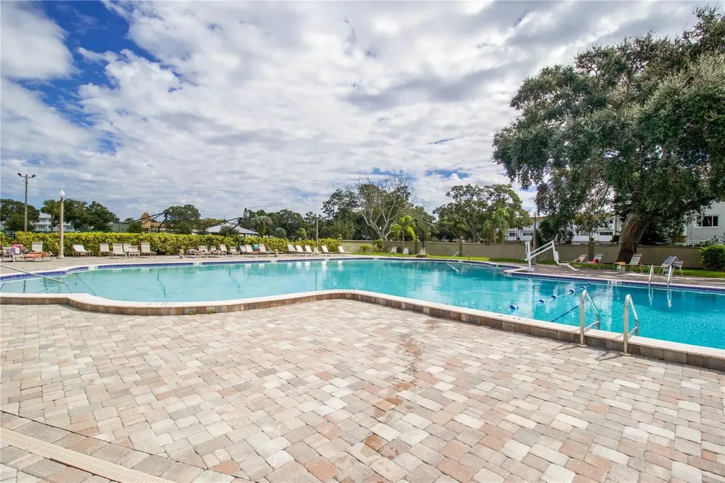 2461 Rhodesian Drive Clearwater FL 33763