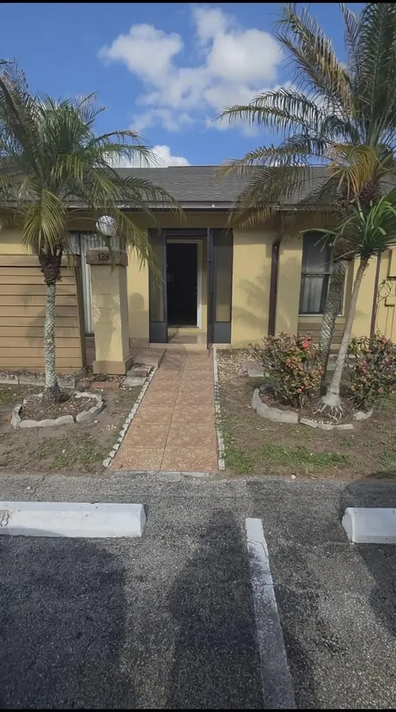128 Creekside Way Orlando FL 32824