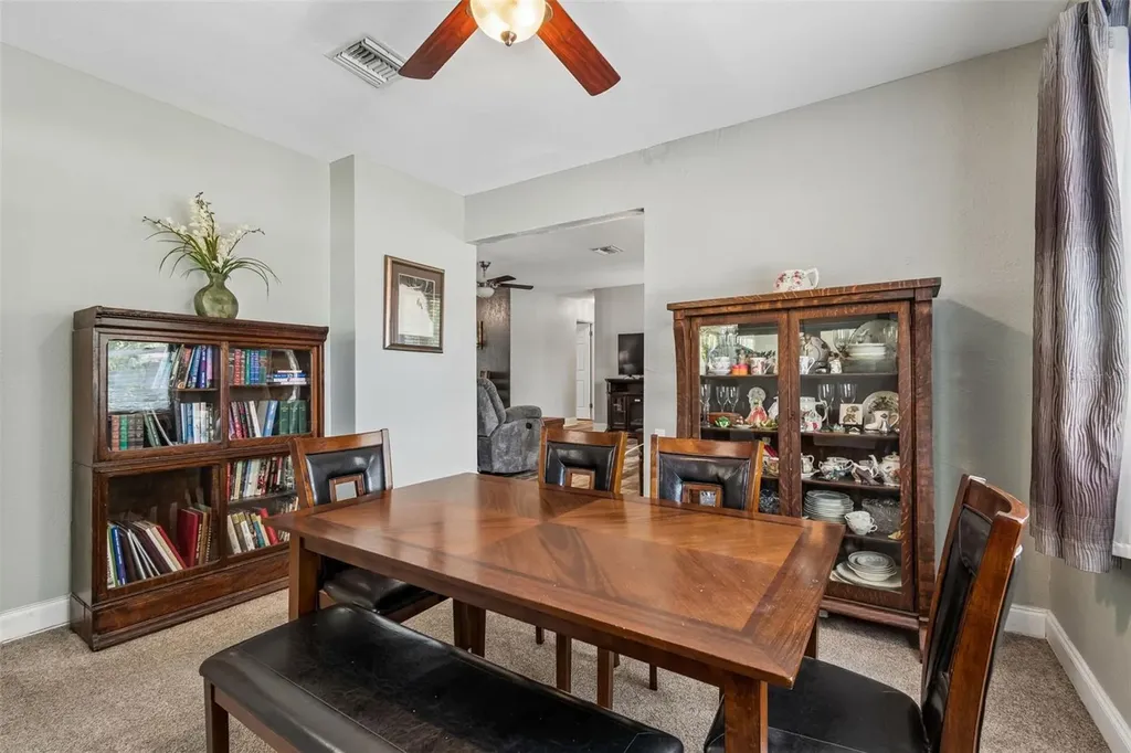 5598 14th Avenue N St Petersburg FL 33710