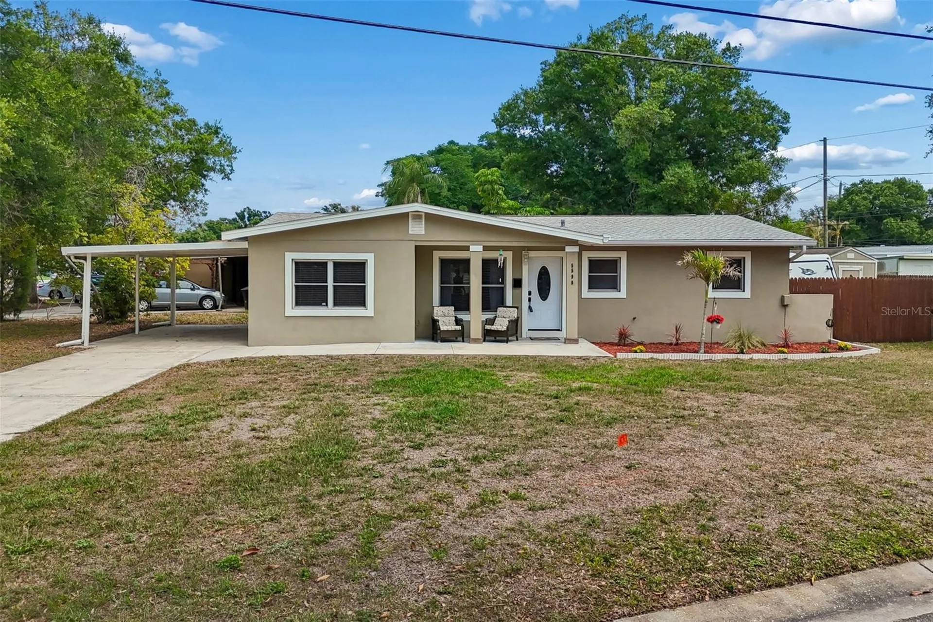 5598 14th Avenue N St Petersburg FL 33710
