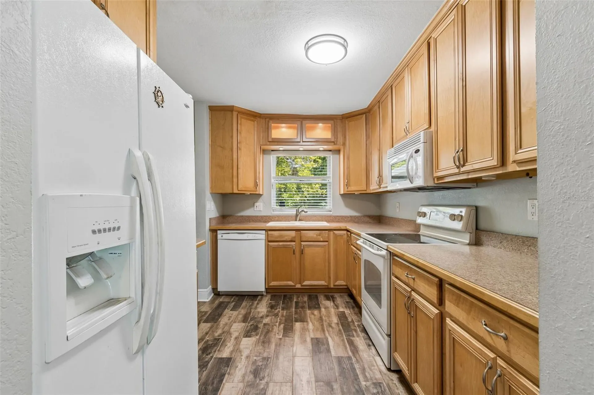 5598 14th Avenue N St Petersburg FL 33710