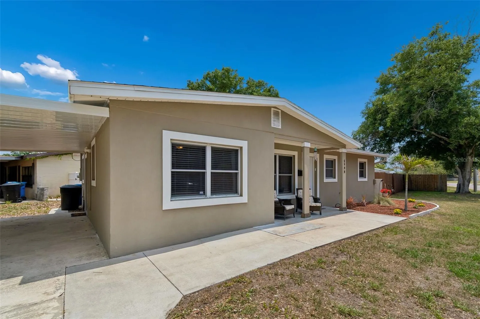 5598 14th Avenue N St Petersburg FL 33710