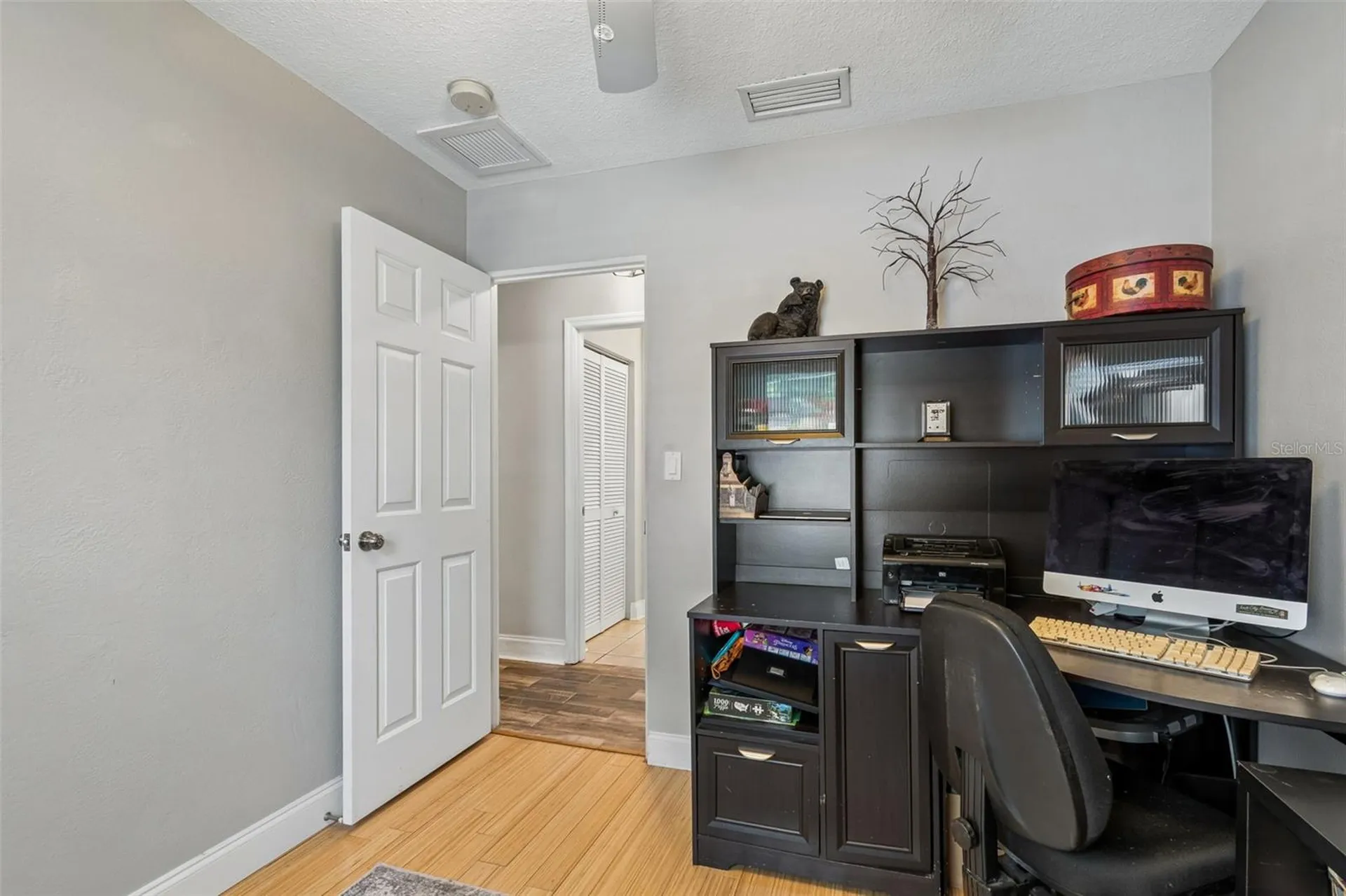 5598 14th Avenue N St Petersburg FL 33710