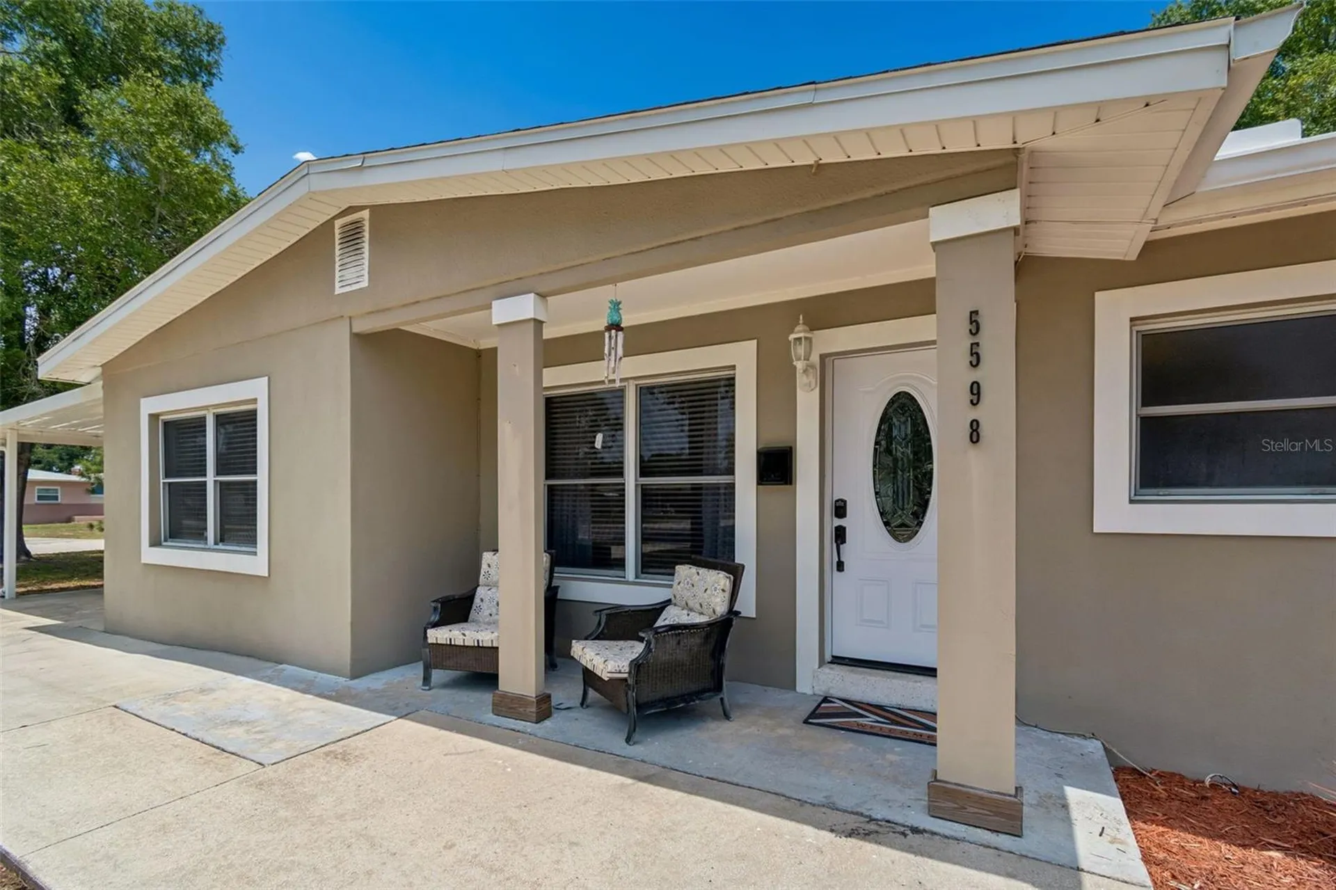5598 14th Avenue N St Petersburg FL 33710
