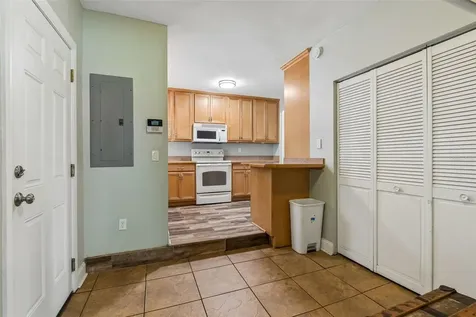 5598 14th Avenue N St Petersburg FL 33710