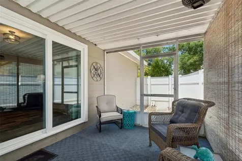 5598 14th Avenue N St Petersburg FL 33710