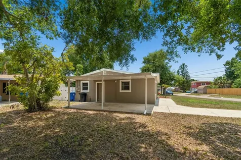 5598 14th Avenue N St Petersburg FL 33710