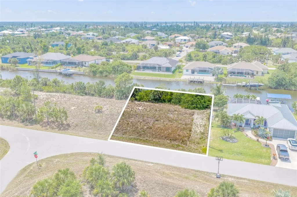 15424 Hennipen Circle Port Charlotte FL 33981