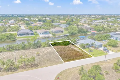 15424 Hennipen Circle Port Charlotte FL 33981