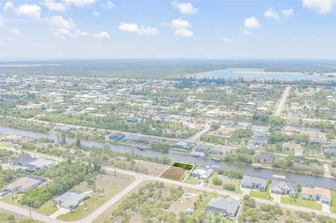 15424 Hennipen Circle Port Charlotte FL 33981