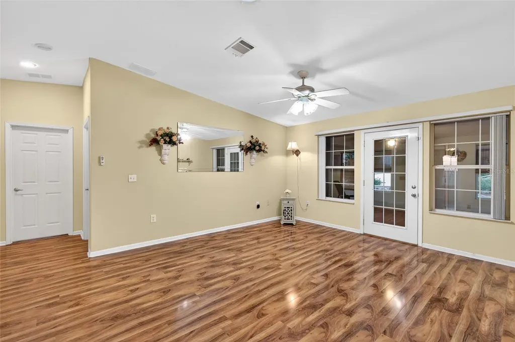 9712 Us Highway 301 Dade City FL 33525