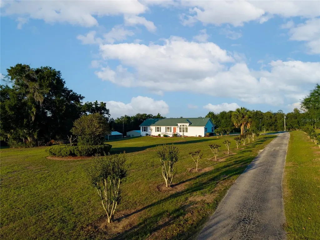 9712 Us Highway 301 Dade City FL 33525
