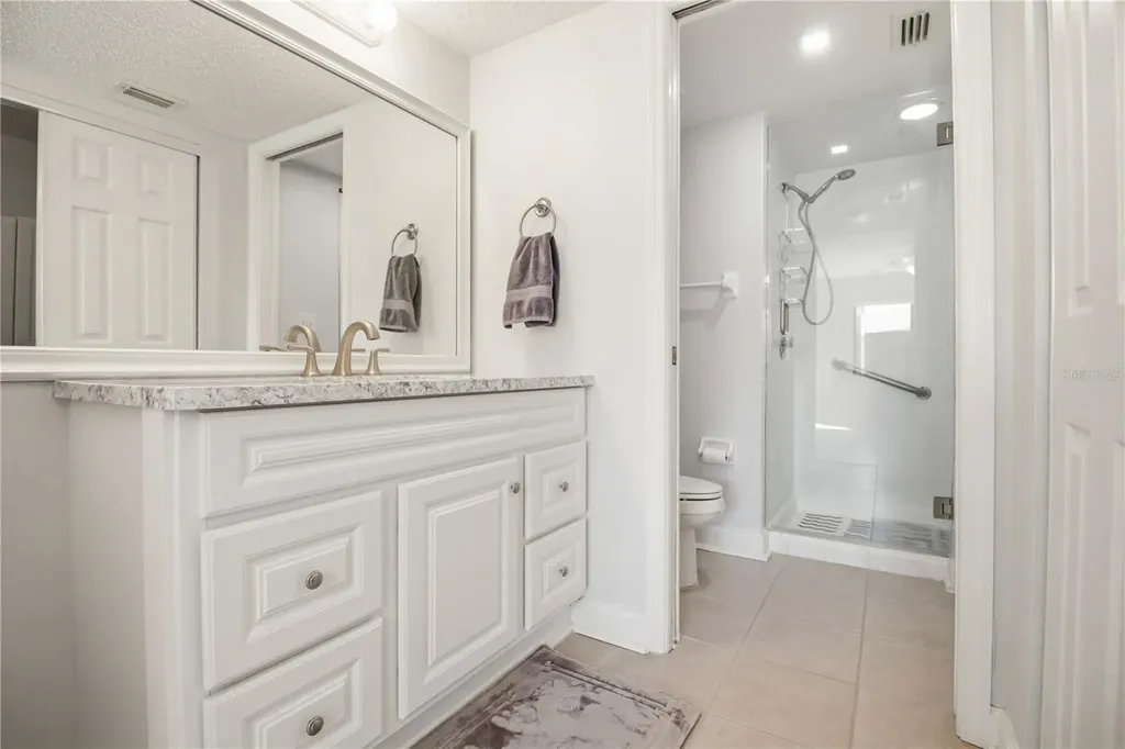 4420 W 46th Avenue W Bradenton FL 34210