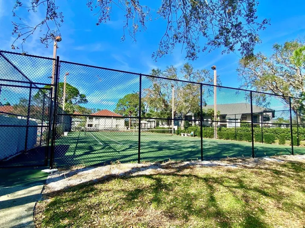 4420 W 46th Avenue W Bradenton FL 34210