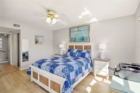 4420 W 46th Avenue W Bradenton FL 34210