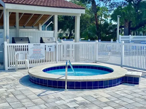 4420 W 46th Avenue W Bradenton FL 34210