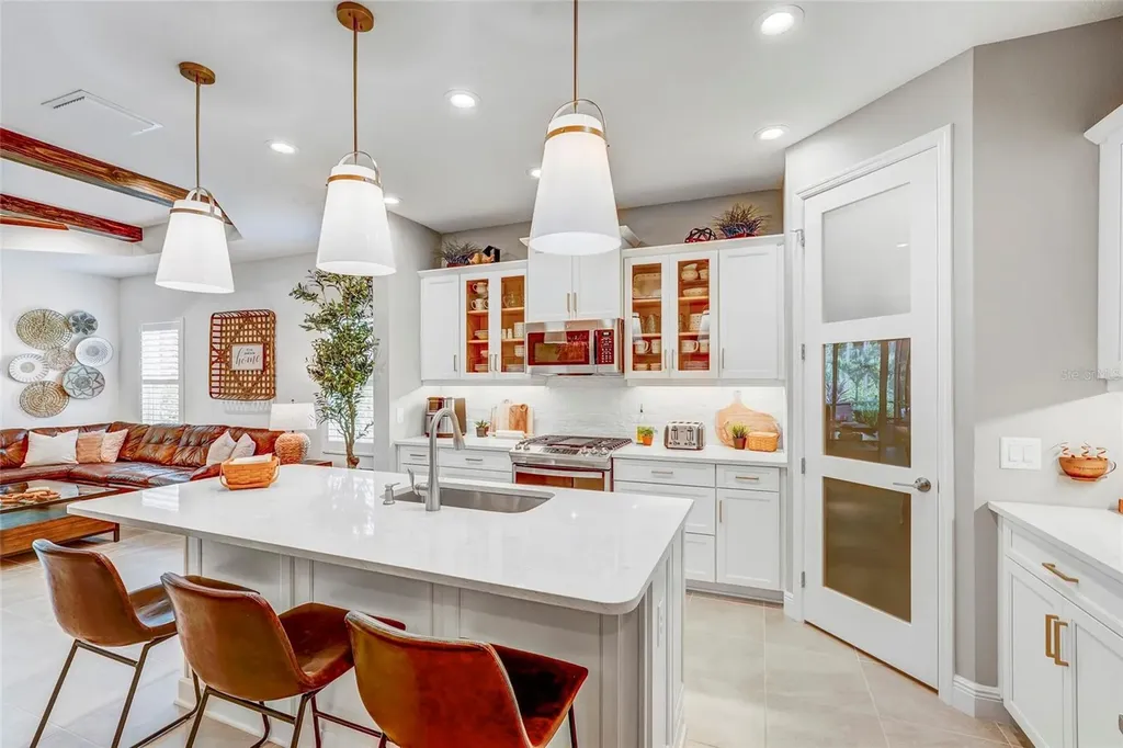 10233 Lake Wales Circle Sarasota FL 34241