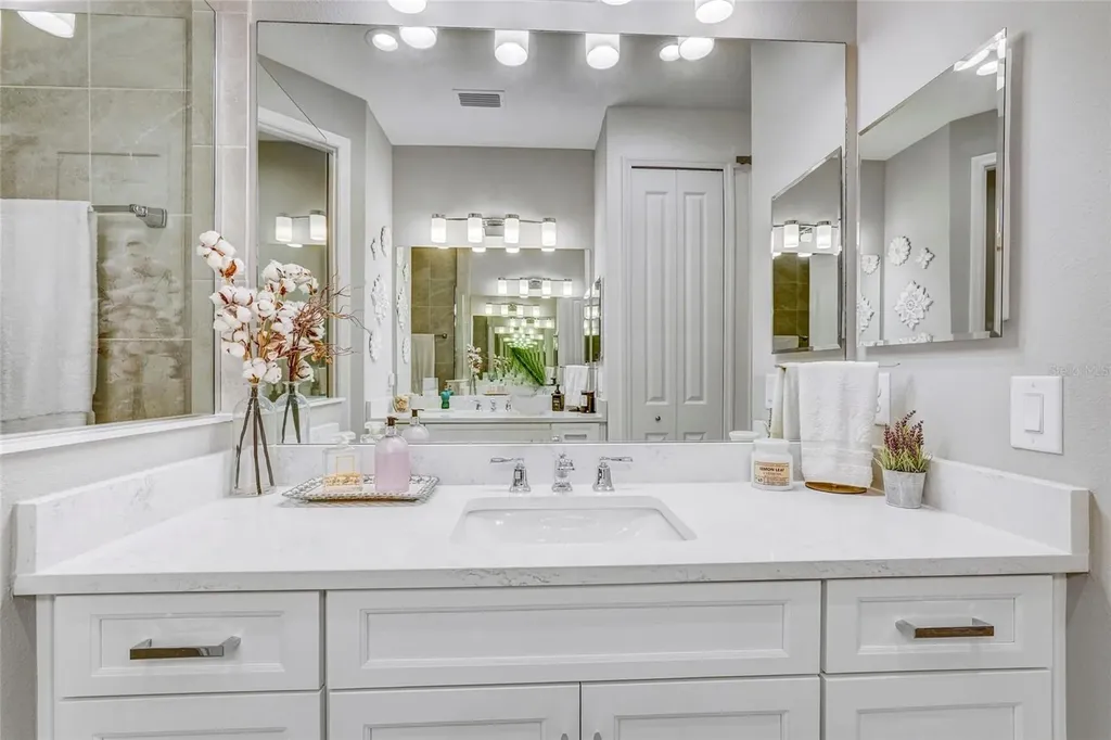 10233 Lake Wales Circle Sarasota FL 34241