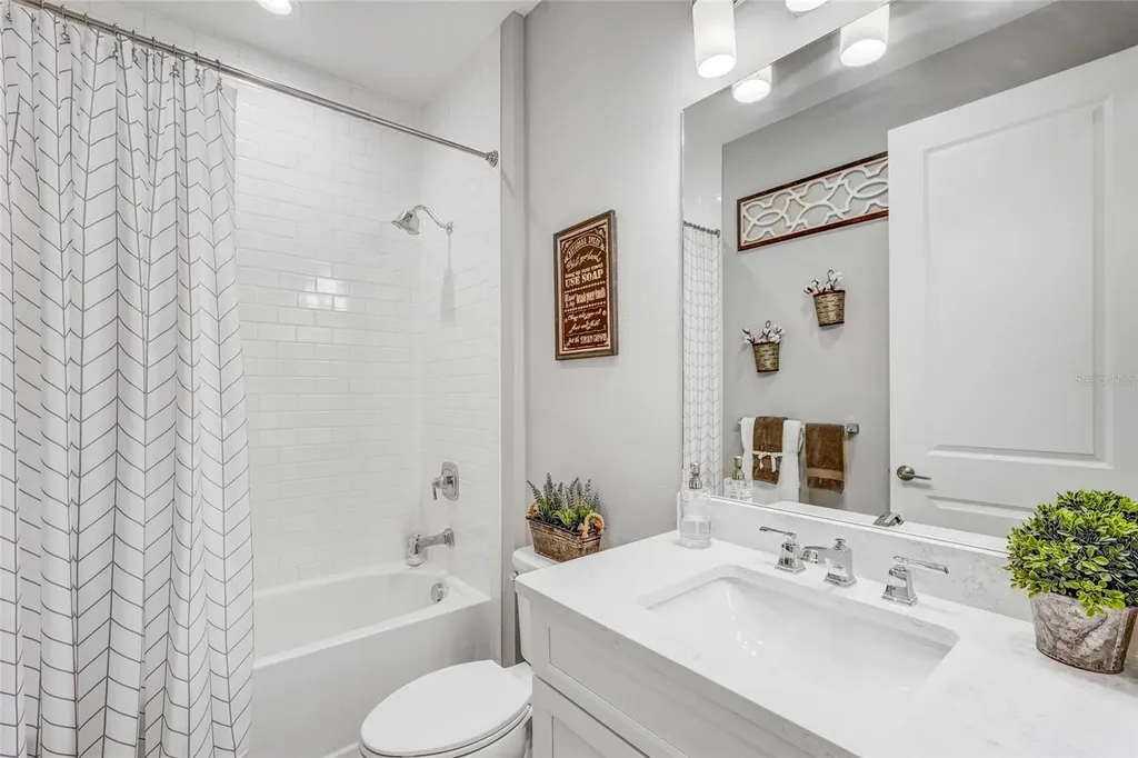 10233 Lake Wales Circle Sarasota FL 34241