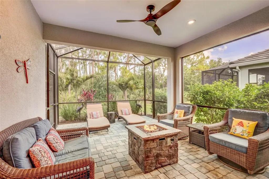 10233 Lake Wales Circle Sarasota FL 34241