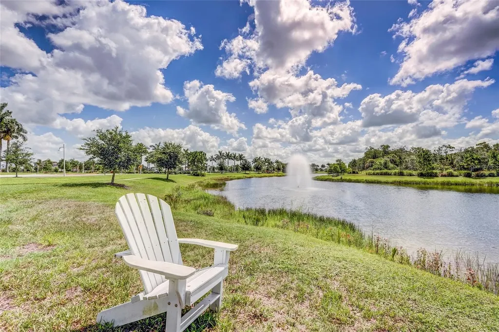 10233 Lake Wales Circle Sarasota FL 34241