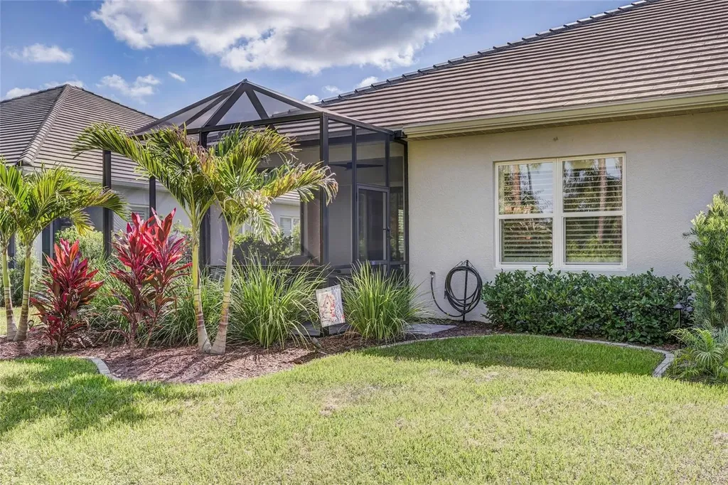 10233 Lake Wales Circle Sarasota FL 34241