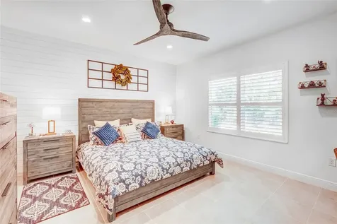 10233 Lake Wales Circle Sarasota FL 34241
