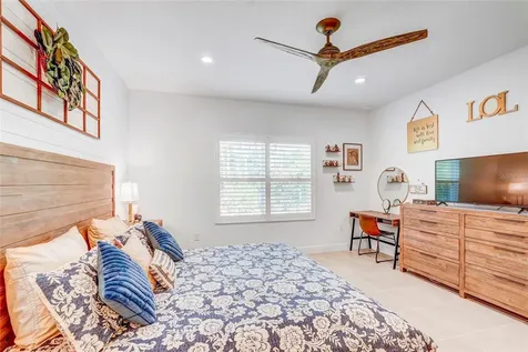 10233 Lake Wales Circle Sarasota FL 34241