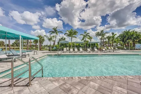 10233 Lake Wales Circle Sarasota FL 34241