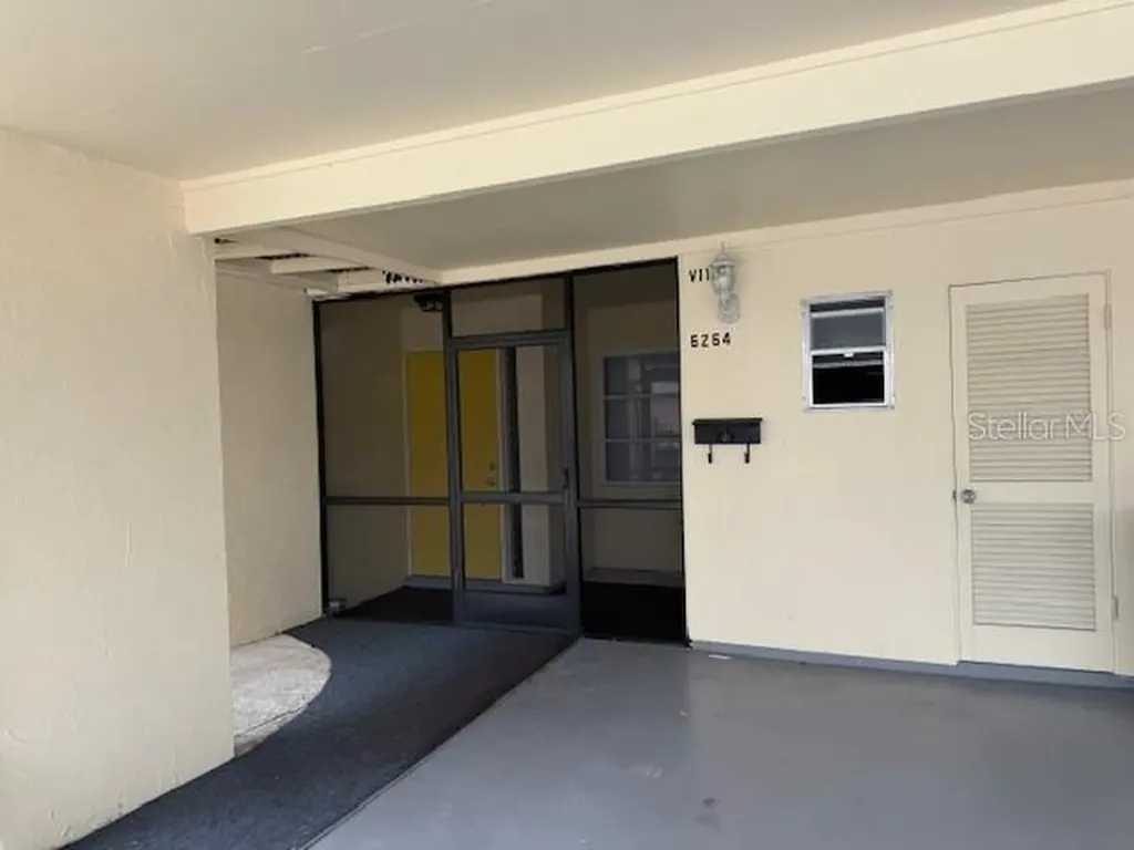 6264 Green View Circle Sarasota FL 34231