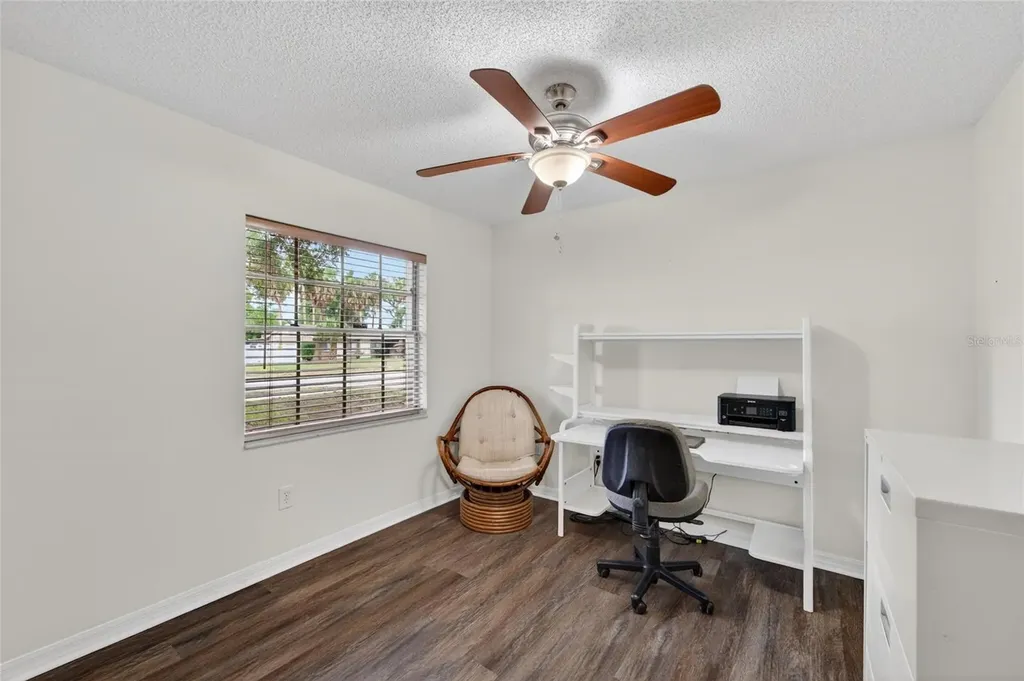 903 Old Darby Street Seffner FL 33584