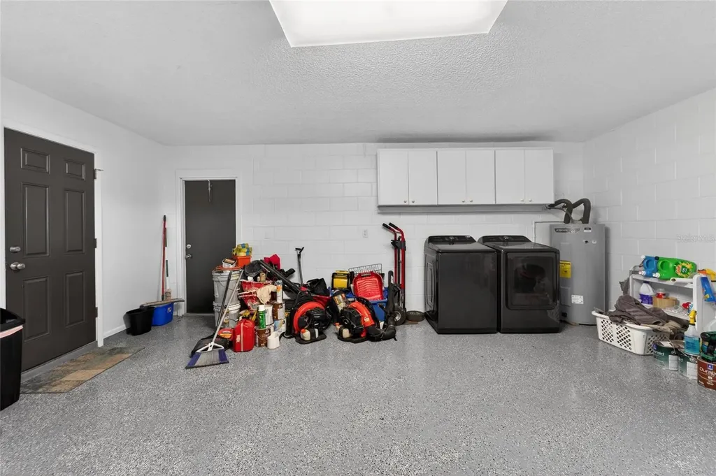 903 Old Darby Street Seffner FL 33584