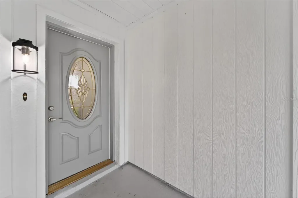 903 Old Darby Street Seffner FL 33584