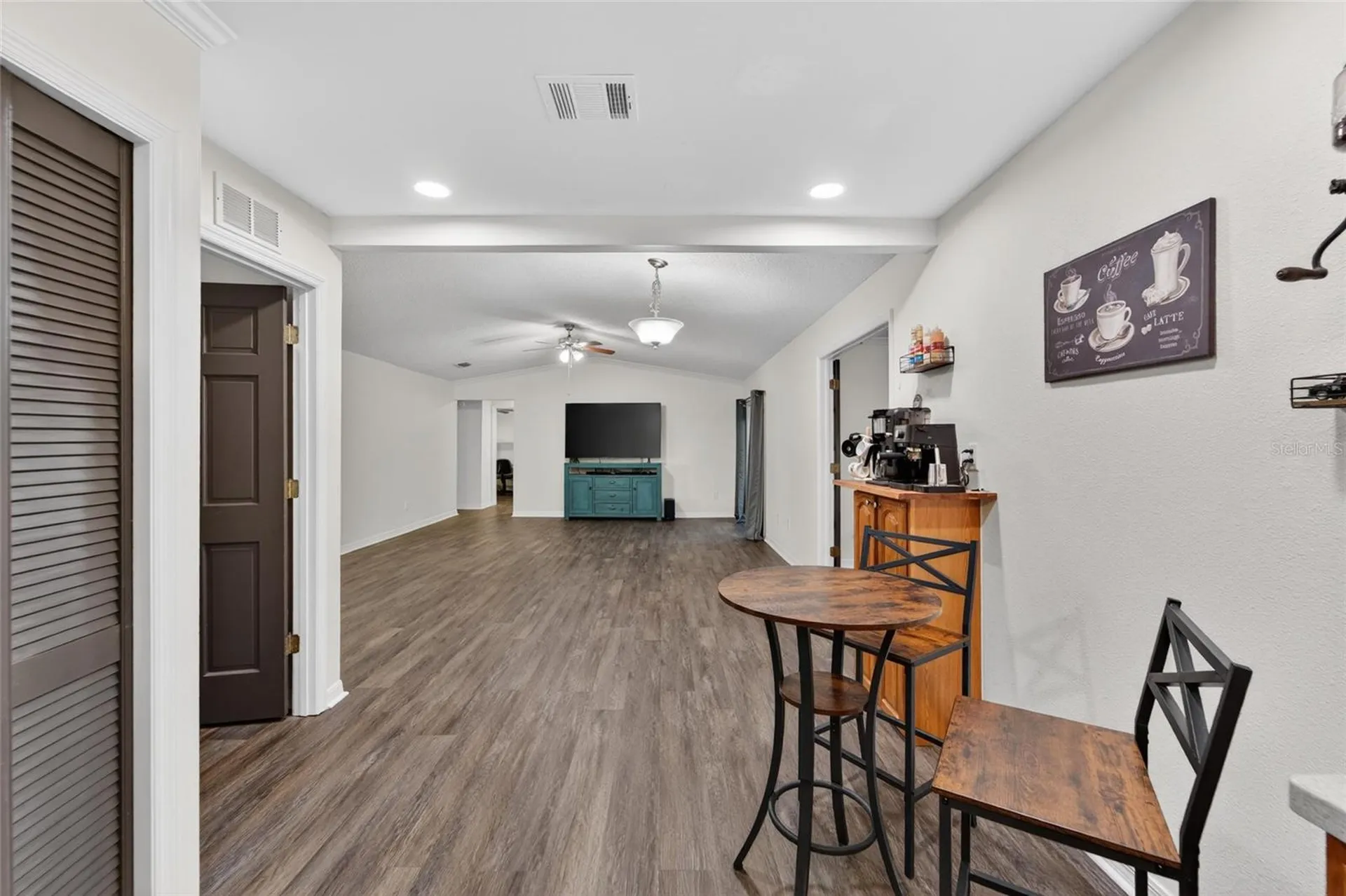 903 Old Darby Street Seffner FL 33584